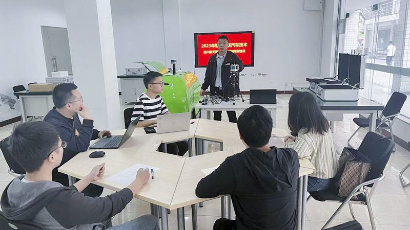 揭秘成都管理培训市场：厂家直销背后的真相